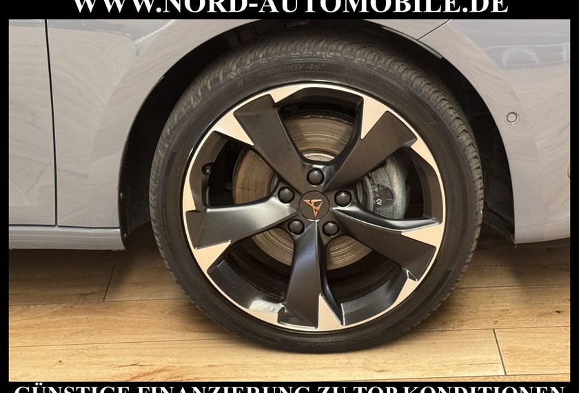 Cupra Leon Leon 1.4 TSI e-HYBRID DSG Kamera/SHZ/18/Navi/