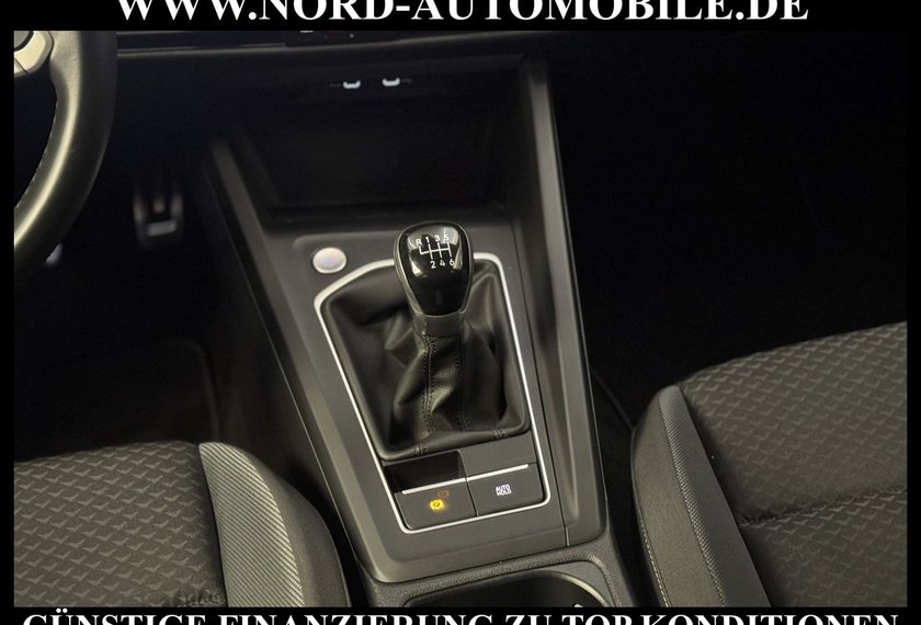 Volkswagen Golf Golf VIII 1.5 TSI Active Kamera/ACC/Navi/LED/17