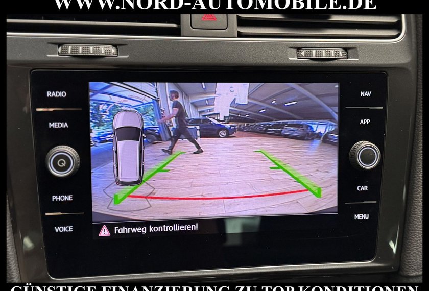 Volkswagen Golf Golf Variant R-Line 2.0 TDI DSG Kamera/Navi/