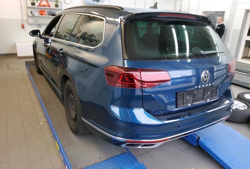 Volkswagen Passat Variant Passat Variant R-Line 2.0 TDI DSG Matrix/Kamera/