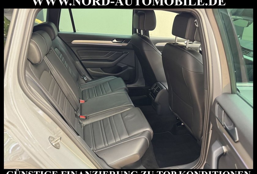 Volkswagen Passat Variant Passat Variant R-Line 2.0 TDI DSG Leder/18/Dig.C