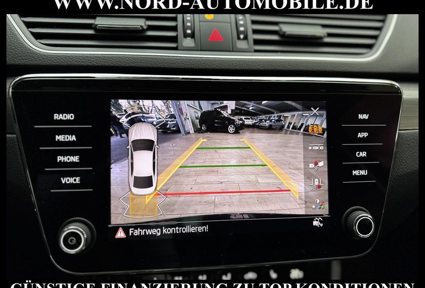 Skoda Superb Superb Limousine Style 2.0 TDI Kamera/Navi/LED/