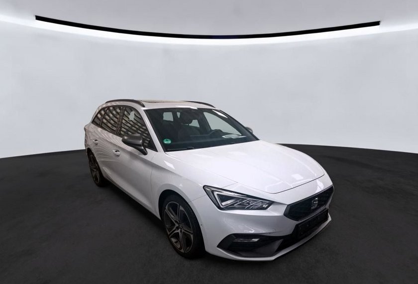 Seat Leon Leon SP FR 1.5 eTSI DSG Pano/AHK/18/Kamera/Navi/