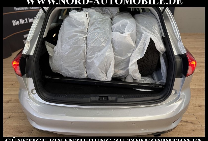Ford Focus Focus Turnier 1.5 EB Titanium *LED*AHK*KAM*SHZ*