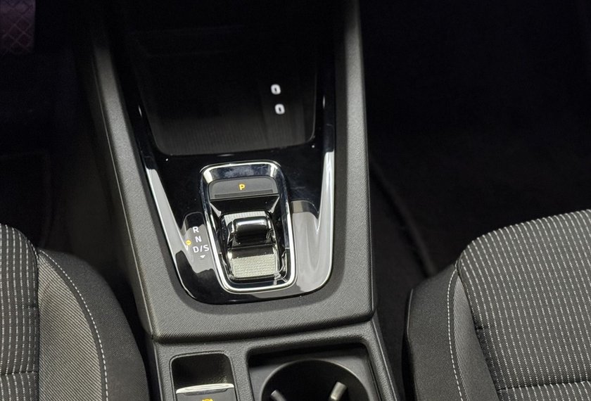 Skoda Octavia Octavia iV Combi Ambition 1.4 TSI DSG Kamera/LED