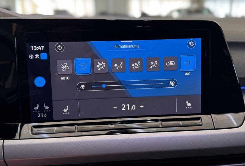 Volkswagen Golf Golf Variant Life 1.5 eTSI DSG AHK/Navi/LED/