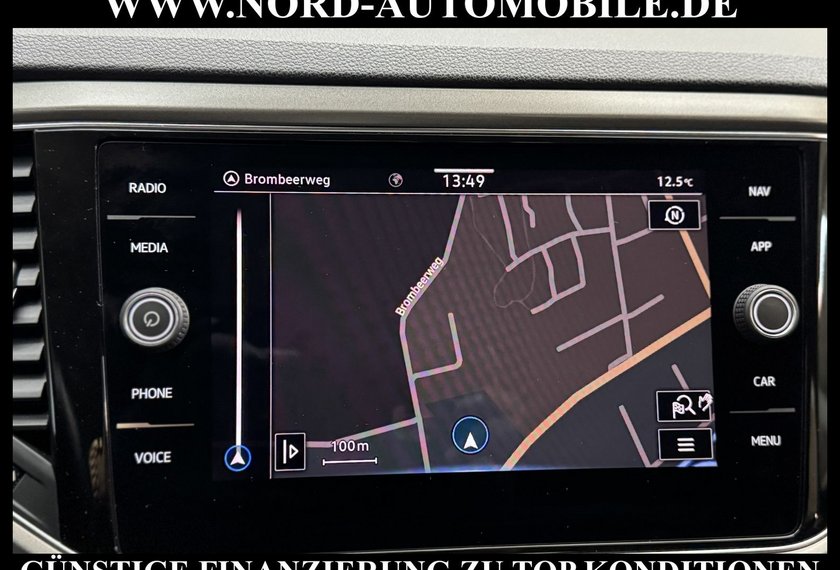 Volkswagen T-Roc T-Roc Style 1.5 TSI DSG Navigation/PDC/17