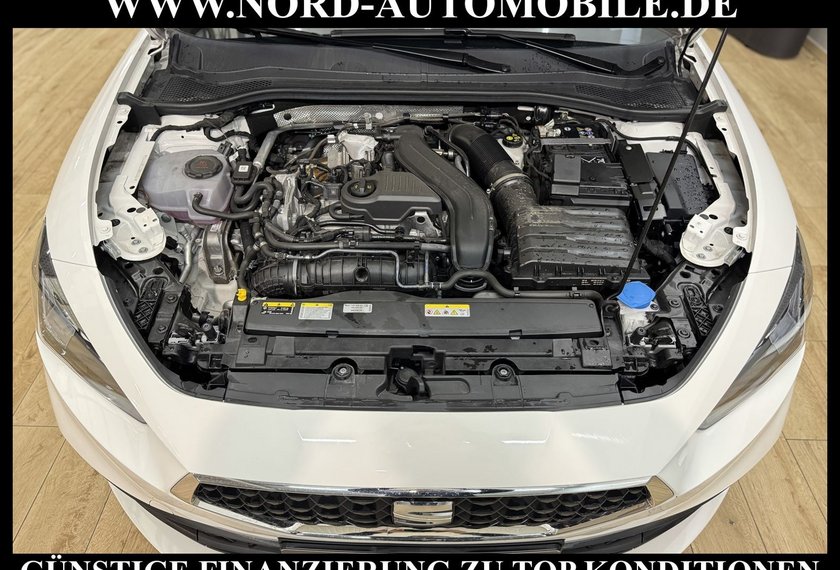 Seat Leon Leon Sportstourer 1.5 TSI Style *LED*CARPLAY*KAM