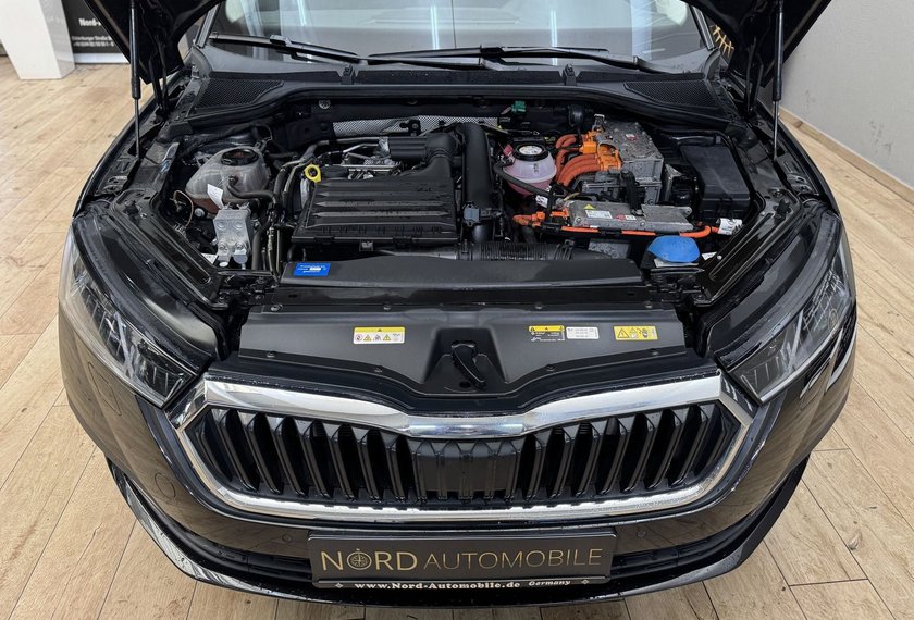 Skoda Octavia Octavia iV Combi Ambition 1.4 TSI DSG Kamera/LED