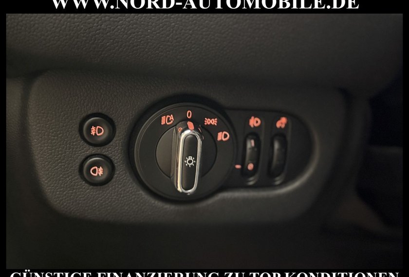 MINI Cooper D Clubman Cooper D Clubman Classic Trim *LED*Navi*Carplay*