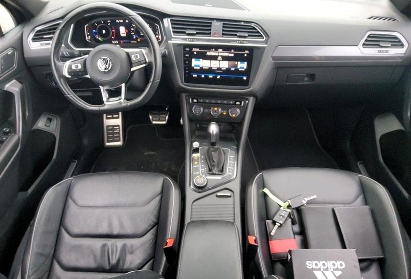 Volkswagen Tiguan Allspace Tiguan Allspace R-Line 4MOT 2.0 TDI Pano/AHK/20/