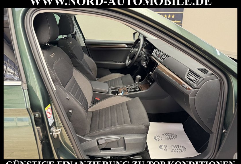Skoda Superb Superb Combi 2.0 TDI 4x4 DSG Scout AHK/LED/Navi/