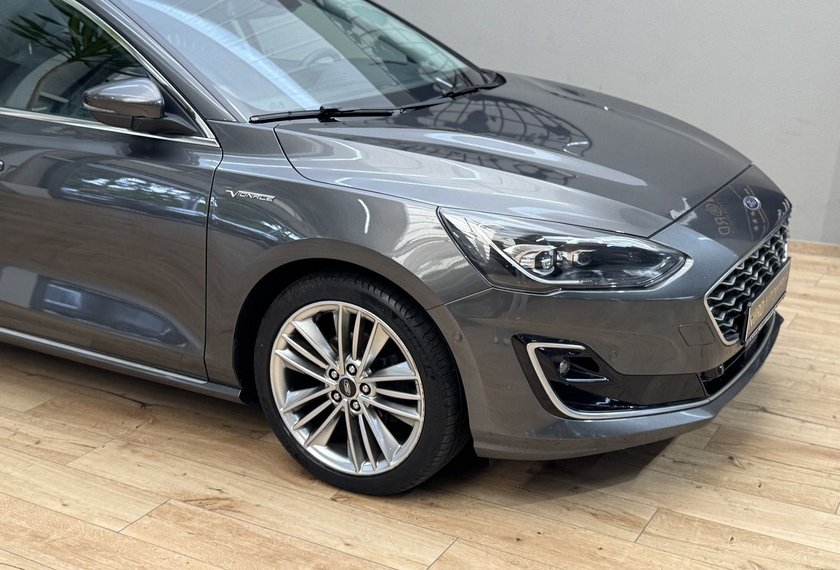 Ford Focus Focus Lim VIGNALE 1.5 EB *AHK*PANO*SCHÖN VOLL*