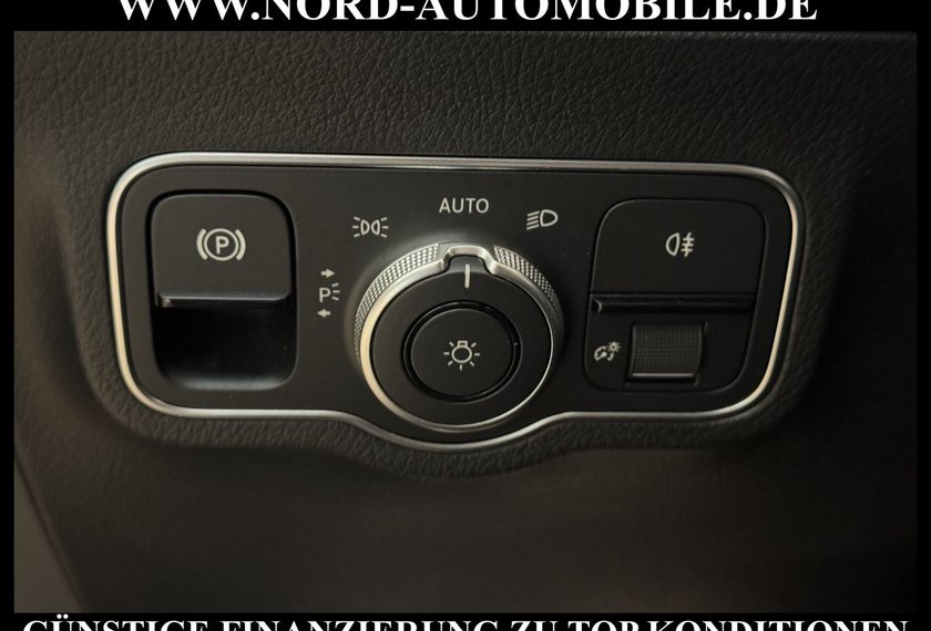 Mercedes-Benz GLA 180 GLA 180 d Style LED*AHK*Kamera*Ambiente*EasyPack