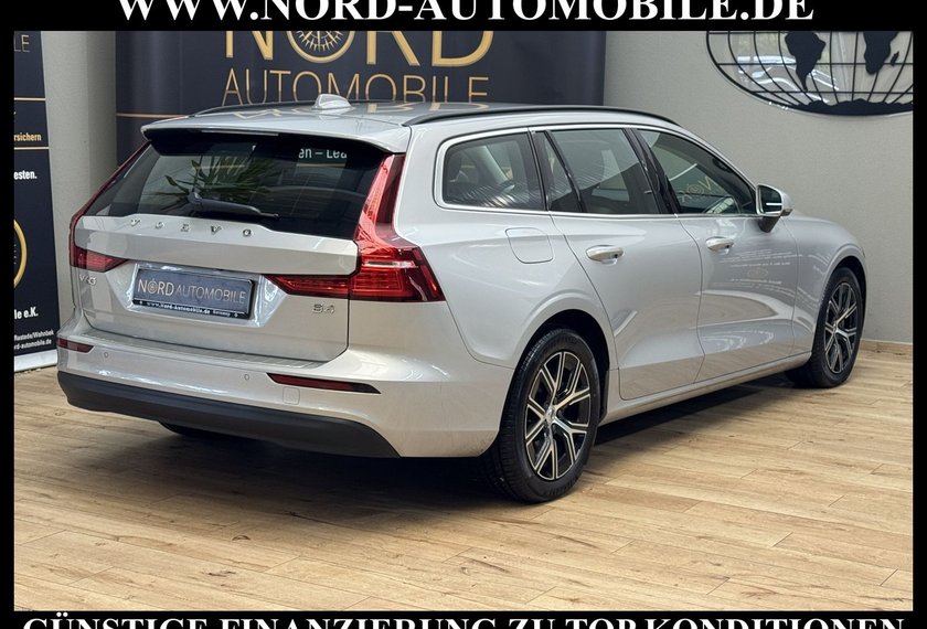 Volvo V60 V60 Kombi B4 Core *AHK*ACC*LED*4xSHZ*UPE:57