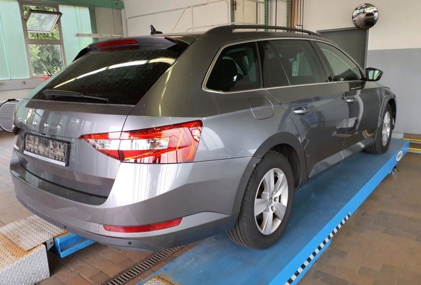 Skoda Superb Superb Combi 2.0 TDI Ambition DSG Kamera/ACC/