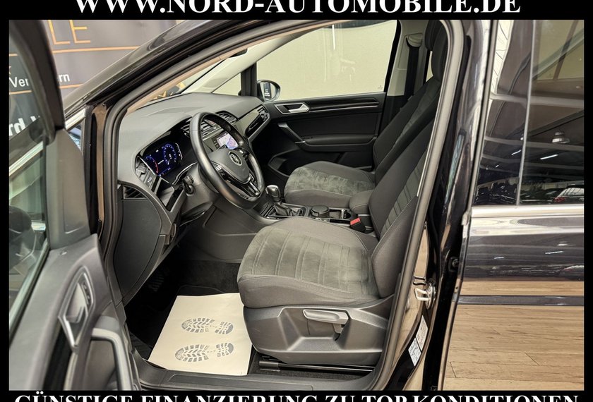 Volkswagen Touran Touran Highline 1.5 TSI DSG Dig.Cockp/Pano/AHK