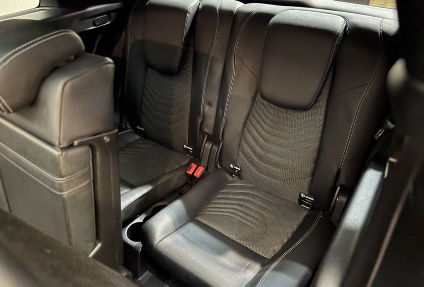 Mercedes-Benz GLB 200 GLB 200 d 4MATIC *7-SITZER*DISTRO+*AHK*PANO*LED*