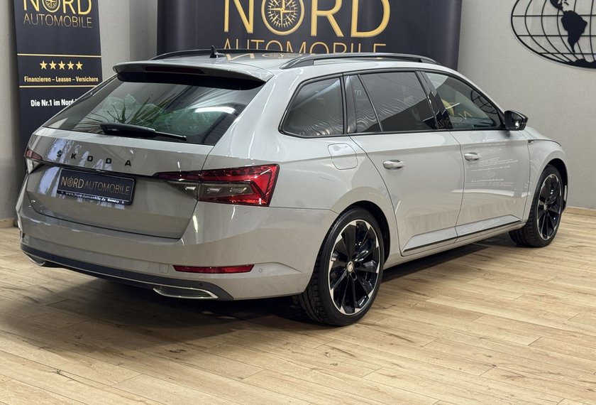 Skoda Superb Superb Combi 2.0 TDI DSG Sportline AHK/Area View