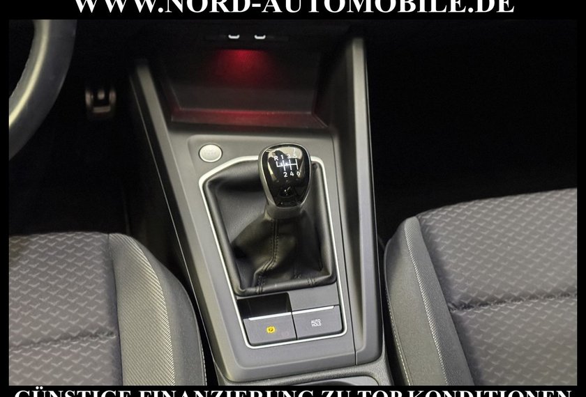 Volkswagen Golf Golf Life ACTIVE 1.5 TSI Matrix/Standheizung/Nav