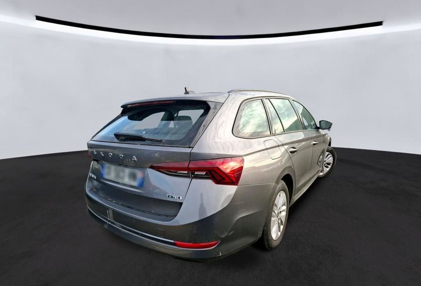 Skoda Octavia Octavia Combi Ambition 1.0TSI e-TEC DSG Kamera