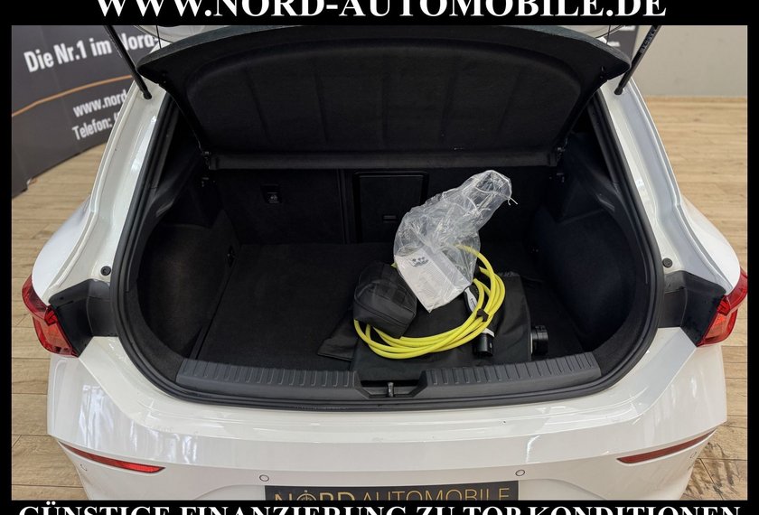 Cupra Leon Leon 1.4 TSI e-HYBRID DSG Kamera/Navi/LED/18