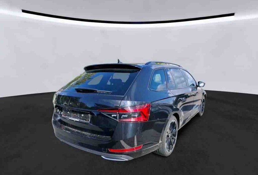 Skoda Superb Superb Combi 2.0 TSI DSG SportLine Kamera/19/LED