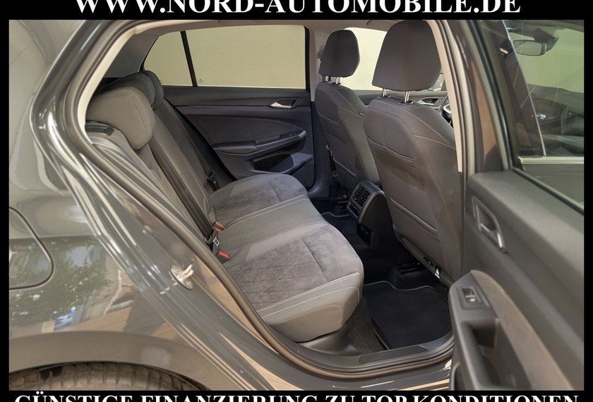 Volkswagen Golf Golf Style 1.5 eTSI DSG Navi/LED/PDC/ACC