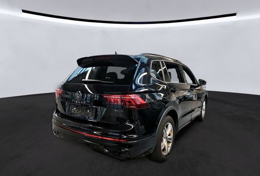 Volkswagen Tiguan Allspace Tiguan Allspace R-Line 4MOT 2.0 TDI DSG AHK/Pano