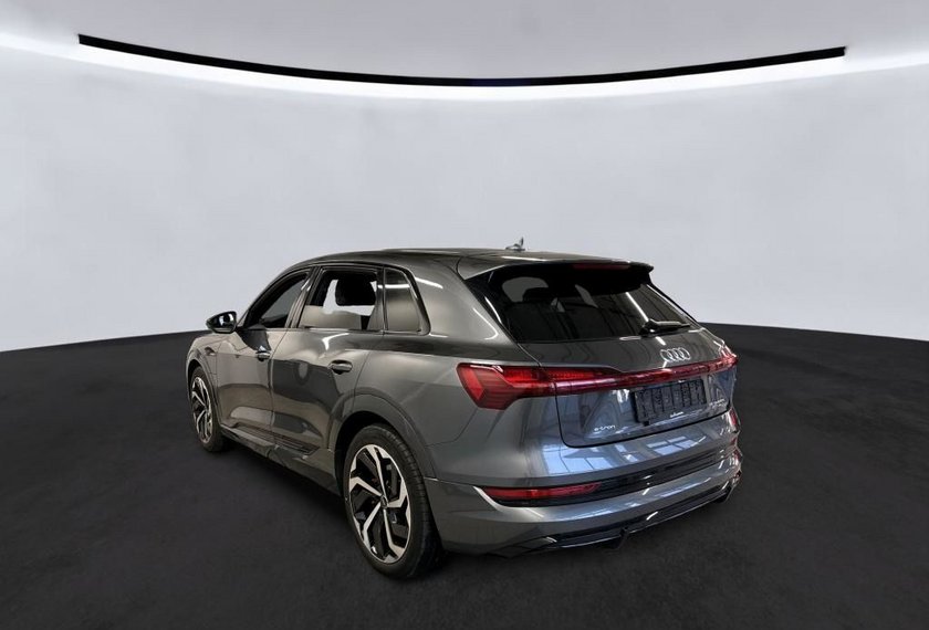 Audi e-tron e-tron 55 QU.S-Line Optik schwarz Pano/AHK/21/