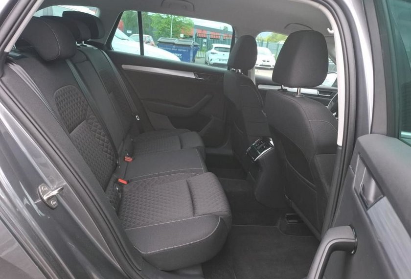 Skoda Superb Superb Combi Ambition 2.0 TDI  DSG Kamera/Virt.C