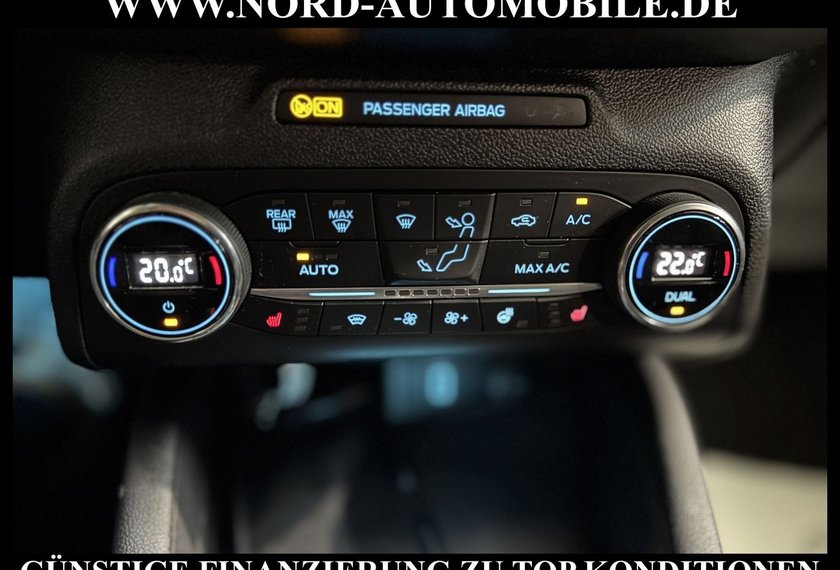 Ford Focus Focus Turnier 1.5 Eco Titanium *AHK*ACC*LED*B&amp;O*