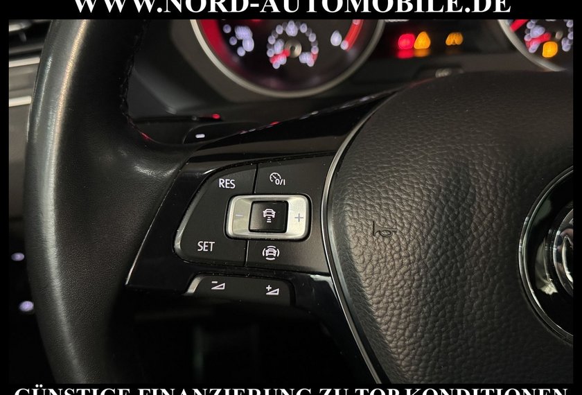 Volkswagen Tiguan Tiguan 2.0 TDI DSG IQ.DRIVE *LED*AHK*ACC*SHZ IQ.