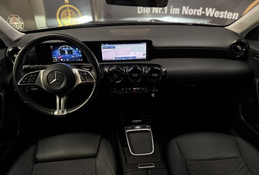 Mercedes-Benz A 200 A 200 d Entry *LED*MBUX*AHK*Kamera*Spur*SHZ*