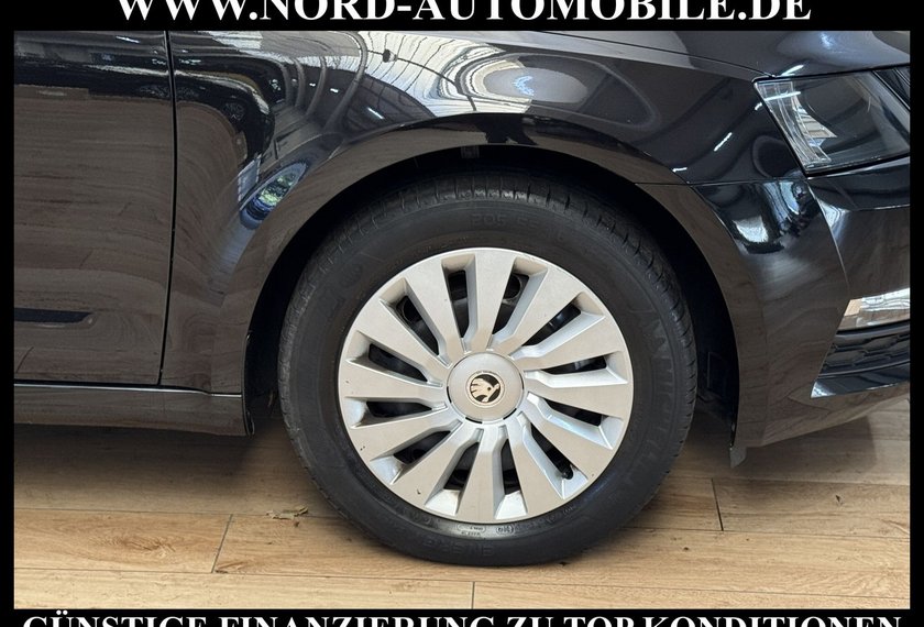 Skoda Octavia Octavia Combi Ambition 1.6 TDI AHK/Navi/PDC/