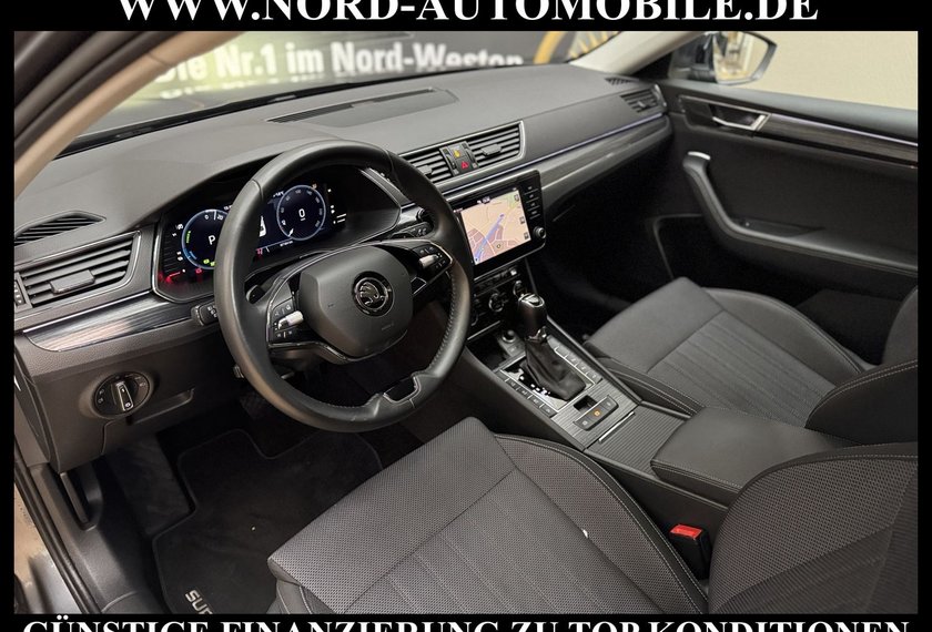 Skoda Superb Superb iV Limousine Style 1.4 TSI DSG Side&amp;Lane