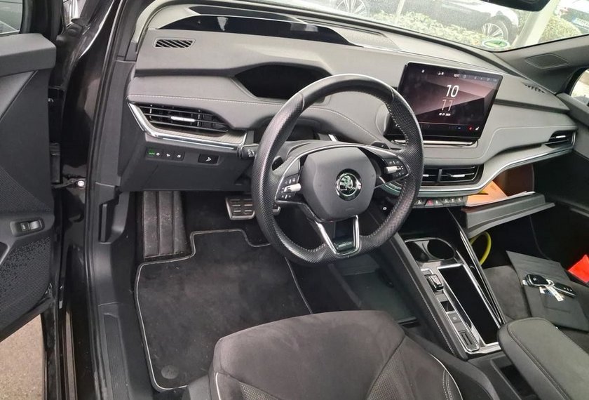 Skoda Enyaq Enyaq iV 80 x Sportline Pano/HeadUp/Wärmepumpe/