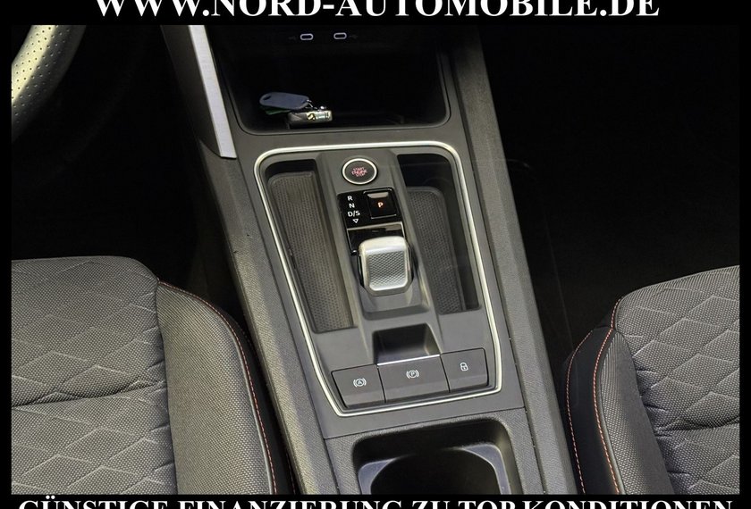 Seat Leon Leon Sportstourer 2.0 TDI DSG FR *LED*AHK*PANO*