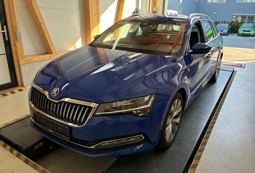 Skoda Superb Superb Combi Style 2.0 TDI DSG AHK/ACC/Virt.Cock