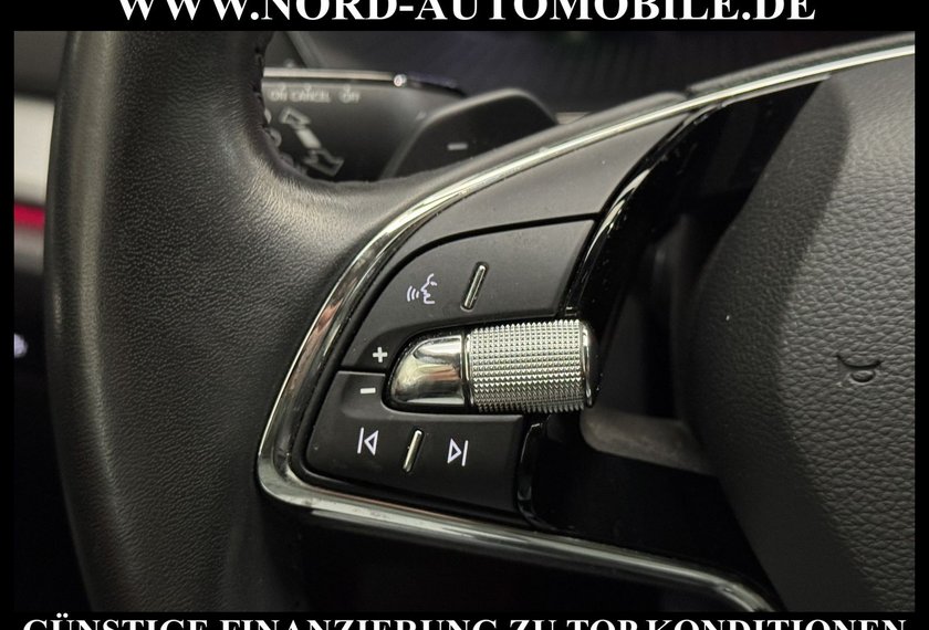 Skoda Octavia Octavia iV Combi Ambition 1.4 TSI DSG Kamera/LED