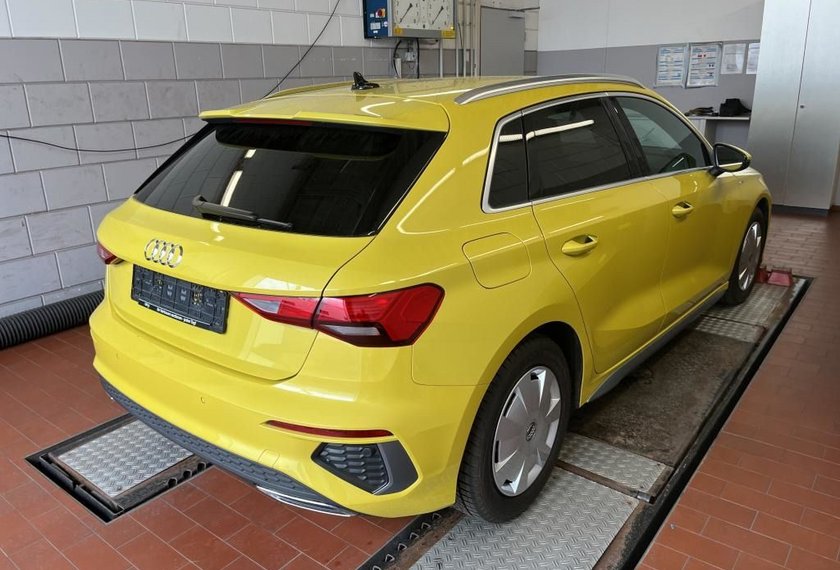Audi A3 A3 Sportback S-Line 30 TDI AHK/18/Virt.Cockpit