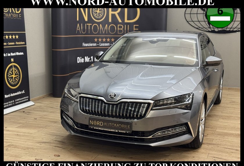 Skoda Superb Superb iV Limousine Style 1.4 TSI DSG Side&amp;Lane