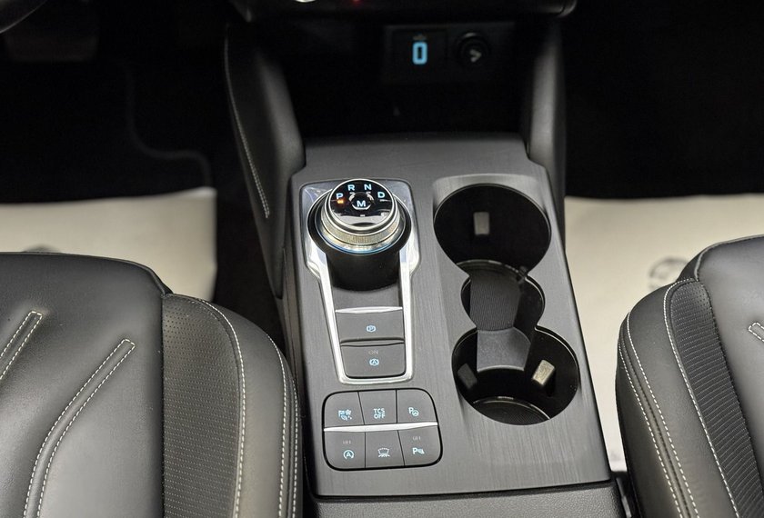 Ford Focus Focus Lim VIGNALE 1.5 EB *AHK*PANO*SCHÖN VOLL*