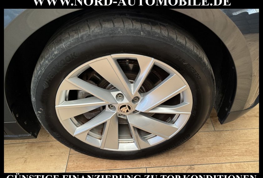 Skoda Enyaq Enyaq iV 80 Suite Leder/Wärmepumpe/AHK/20/Kamera