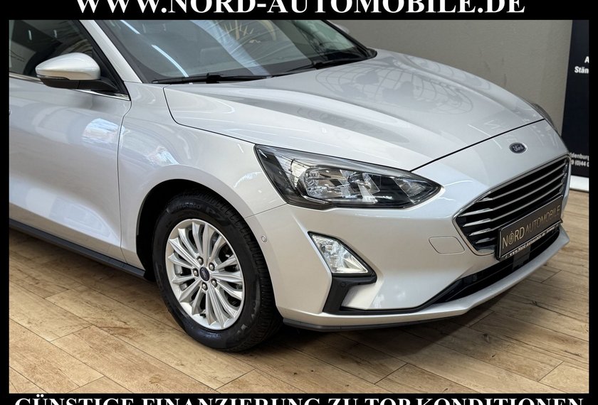 Ford Focus Focus Turnier 1.5 EB Titanium *LED*AHK*KAM*SHZ*