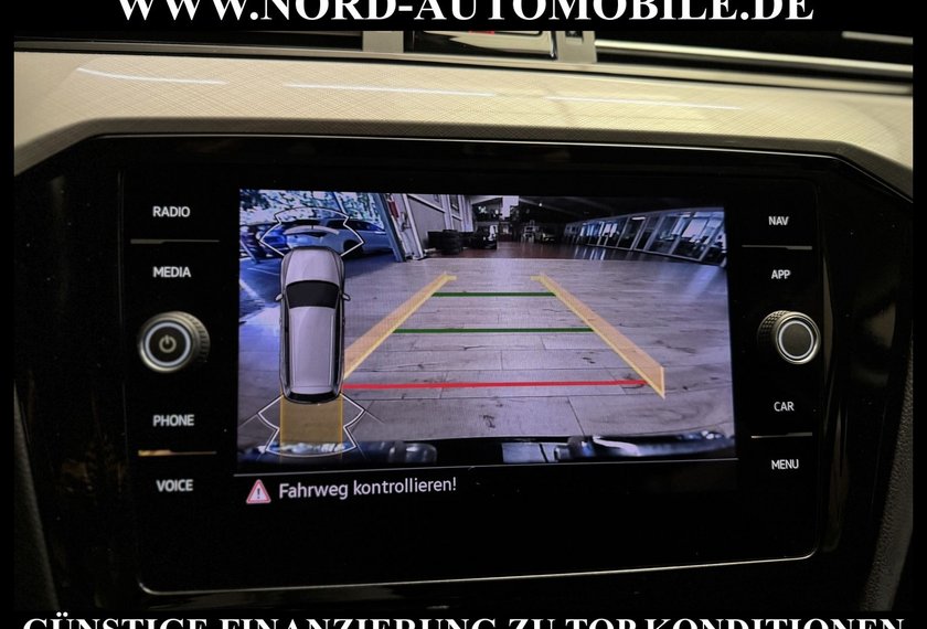 Volkswagen Passat Variant Passat Variant  2.0 TDI DSG R-Line Kamera/Navi/