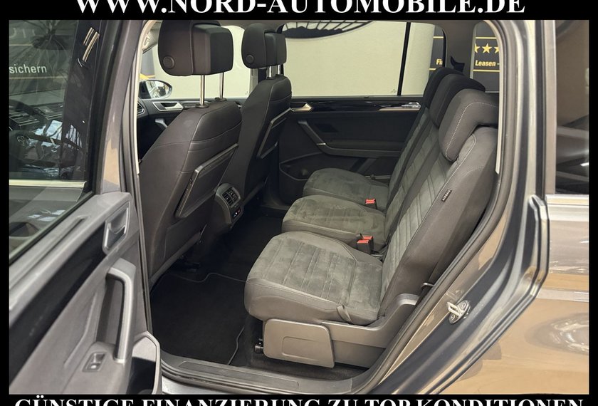 Volkswagen Touran Touran Highline 1.5 TSI DSG Pano/ACC/Navi/LED/17