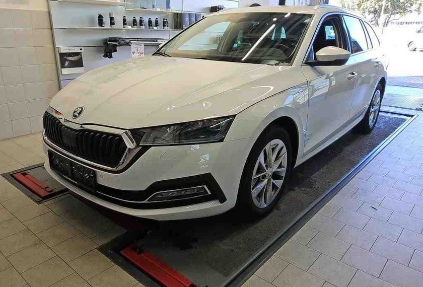 Skoda Octavia Octavia iV Combi Style 1.4 TSI DSG Head-Up/Matri