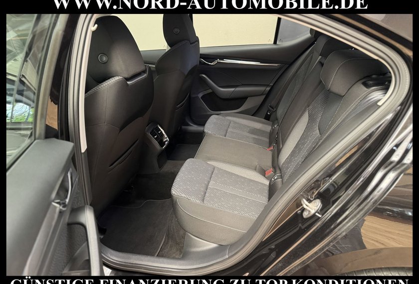 Skoda Octavia Octavia Limousine Style First Edition 2.0 TDI