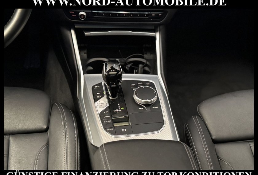 BMW 330 330 e Touring xDrive Sport Line *LED*PANO*SHADOW